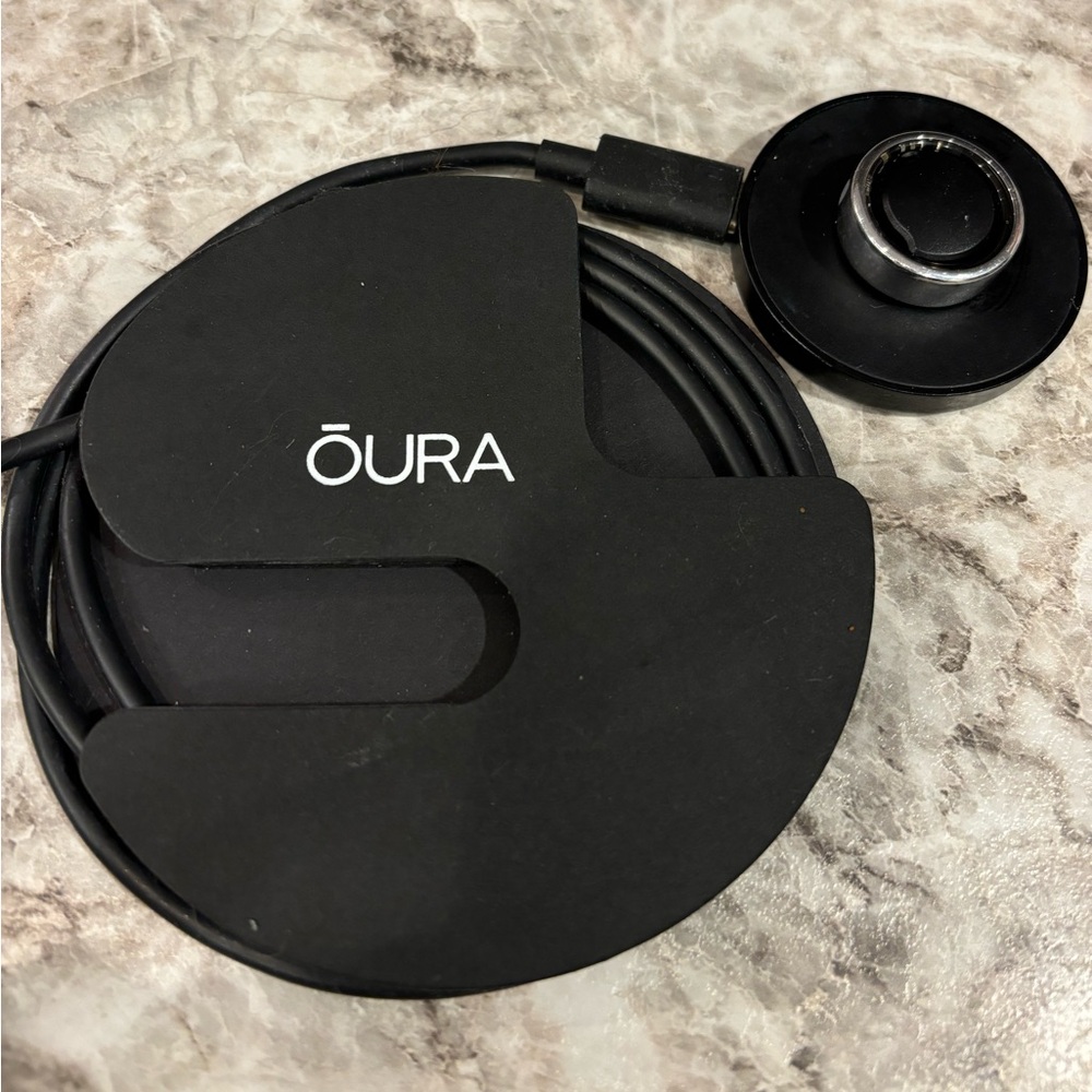 Oura Gen 3 size 7 in shiny silver